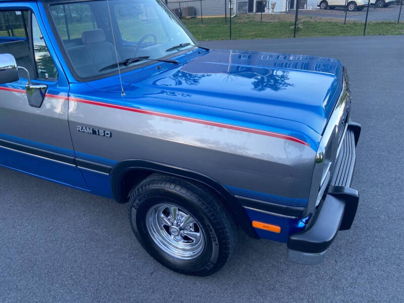 1992 Dodge RAM 150 LE
