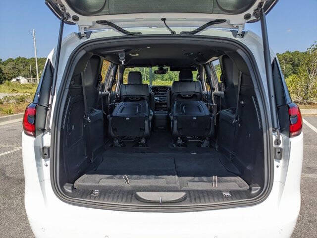 2025 Chrysler Pacifica Plug-In Hybrid