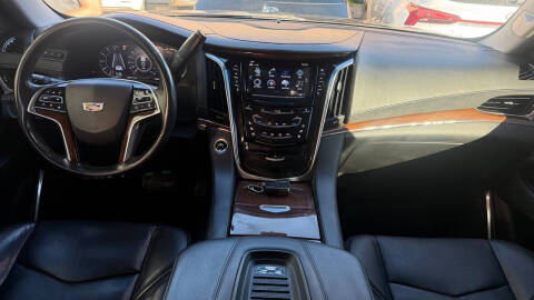 2018 Cadillac Escalade ESV Premium Luxury