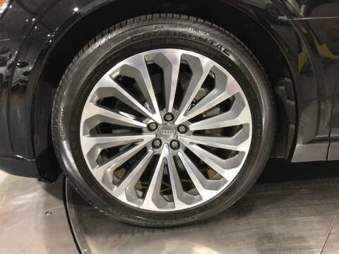 2019 Audi e-tron quattro Prestige