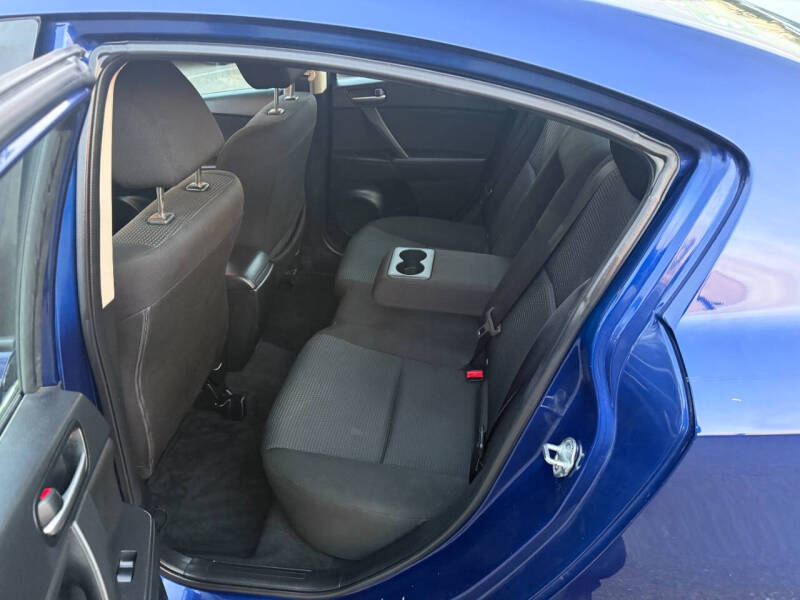 2013 Mazda MAZDA3 i Touring