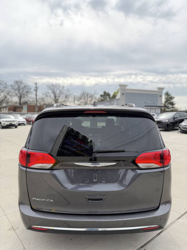 2019 Chrysler Pacifica Touring L