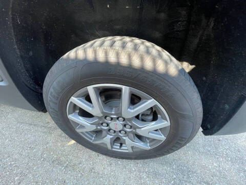 2021 GMC Acadia SLT