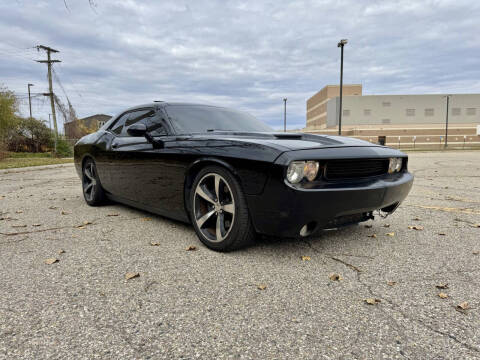 2017 Dodge Challenger SXT Plus