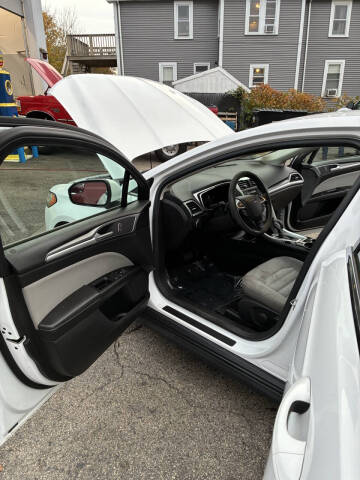 2015 Ford Fusion Hybrid S