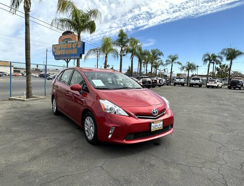 2014 Toyota Prius v Two