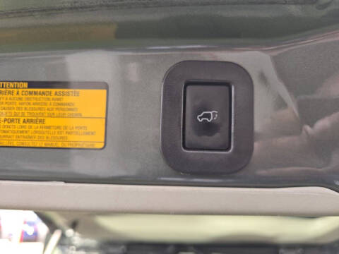 2013 Toyota Sienna XLE 8-Passenger