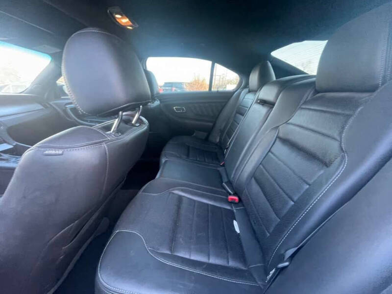 2016 Ford Taurus SHO