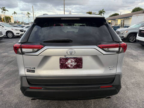 2022 Toyota RAV4 XLE