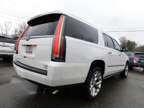 2018 Cadillac Escalade ESV Platinum