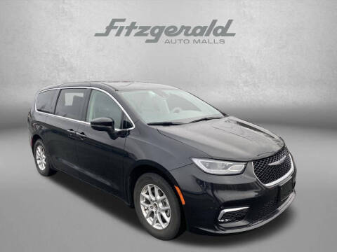 2023 Chrysler Pacifica Touring L