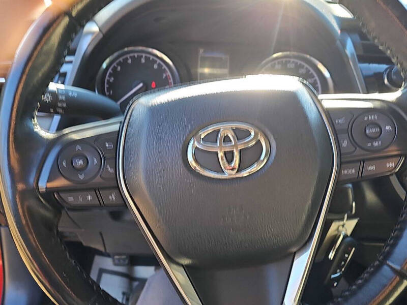 2019 Toyota Camry SE