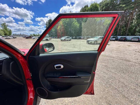 2016 Kia Soul +