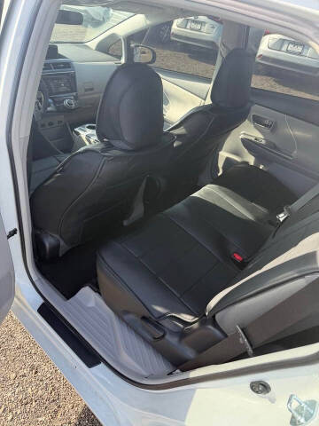 2017 Toyota Prius v Three