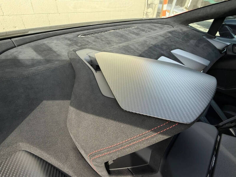 2022 Lamborghini Huracan STO
