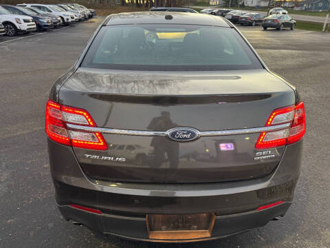 2019 Ford Taurus SEL