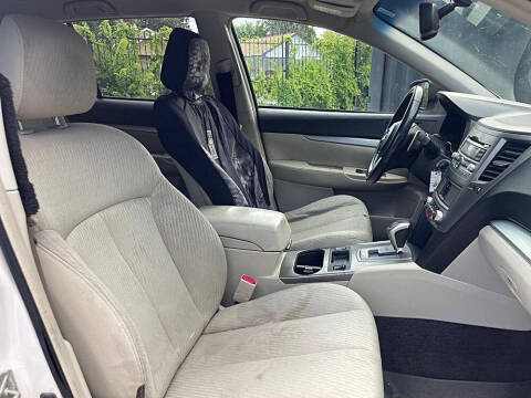 2010 Subaru Outback 2.5i Premium