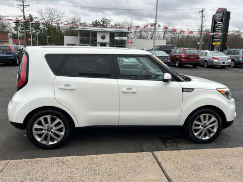 2019 Kia Soul +