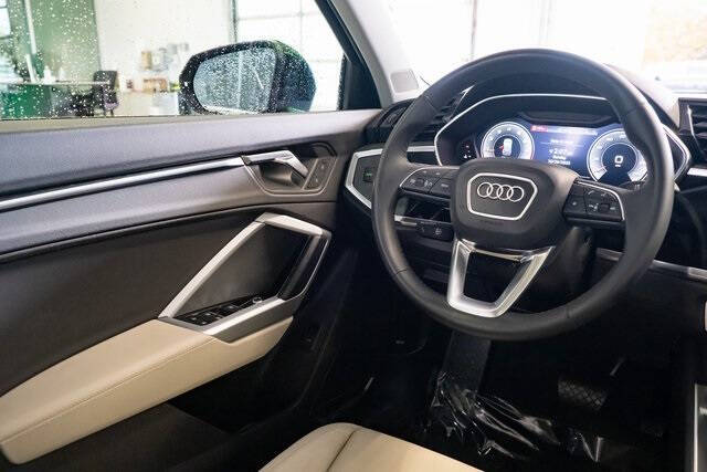 2019 Audi Q3 quattro S line Prem Plus 45 TFSI