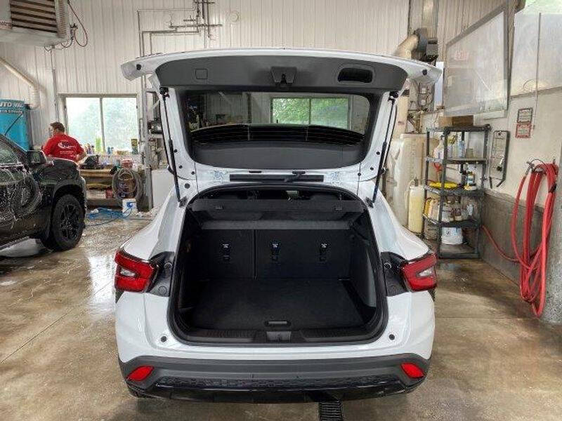 2024 Chevrolet Trax RS