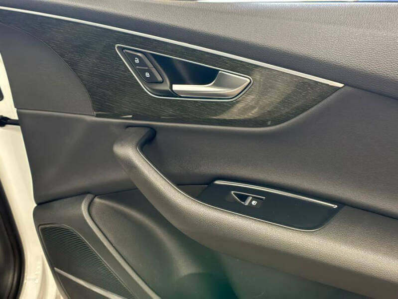 2022 Audi Q7 quattro Premium Plus 55 TFSI