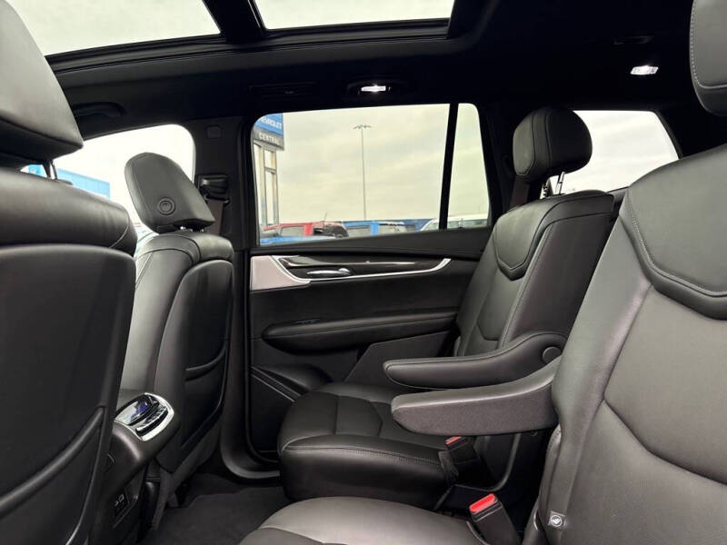 2023 Cadillac XT6 Sport