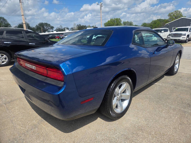 2009 Dodge Challenger SE