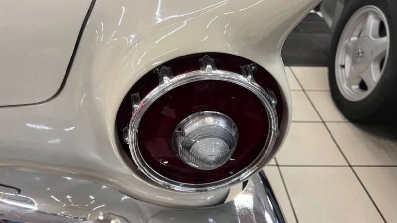 1957 Ford Thunderbird