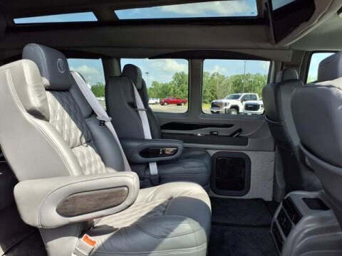 2025 GMC Savana 2500