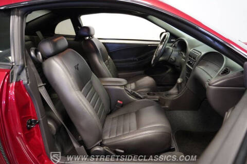 2004 Ford Mustang GT Deluxe