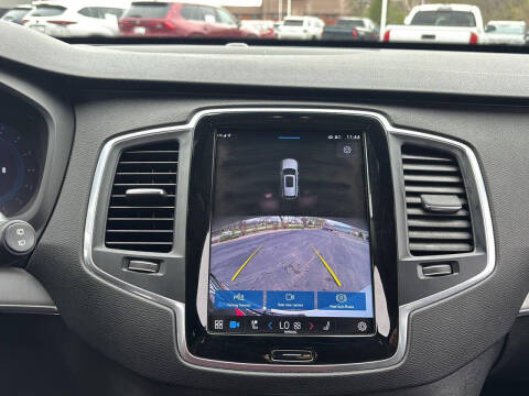 2023 Volvo XC90 B5 Core
