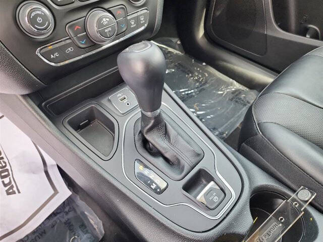 2022 Jeep Cherokee Latitude Lux