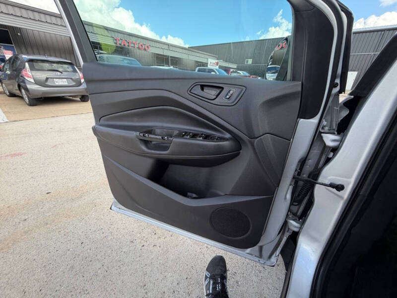 2017 Ford Escape S