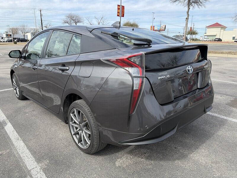 2018 Toyota Prius Three Touring