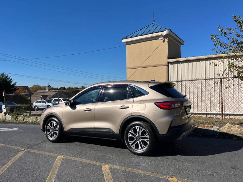 2020 Ford Escape SEL