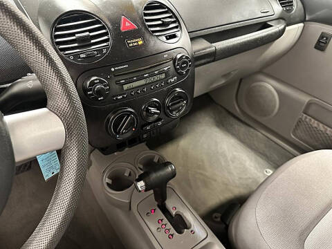 2005 Volkswagen New Beetle GL