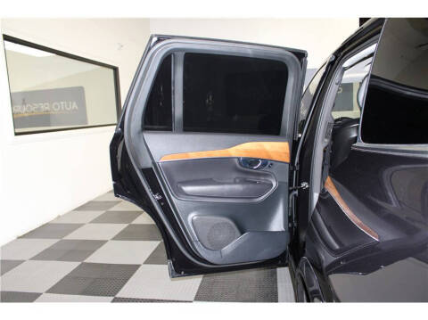 2021 Volvo XC90 T5 Momentum