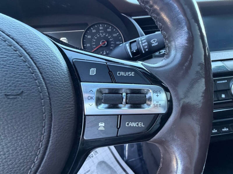 2017 Kia Cadenza Premium