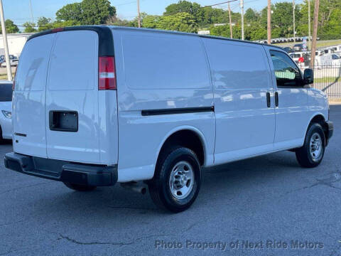 2022 Chevrolet Express 2500