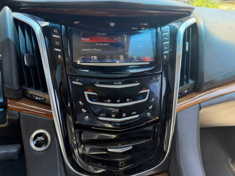 2015 Cadillac Escalade Luxury