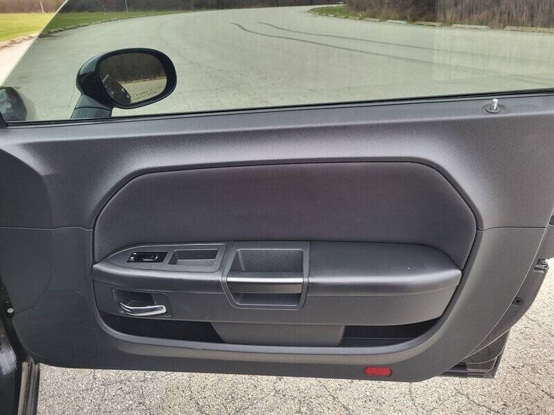 2012 Dodge Challenger SXT