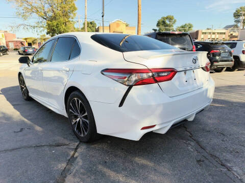 2018 Toyota Camry SE