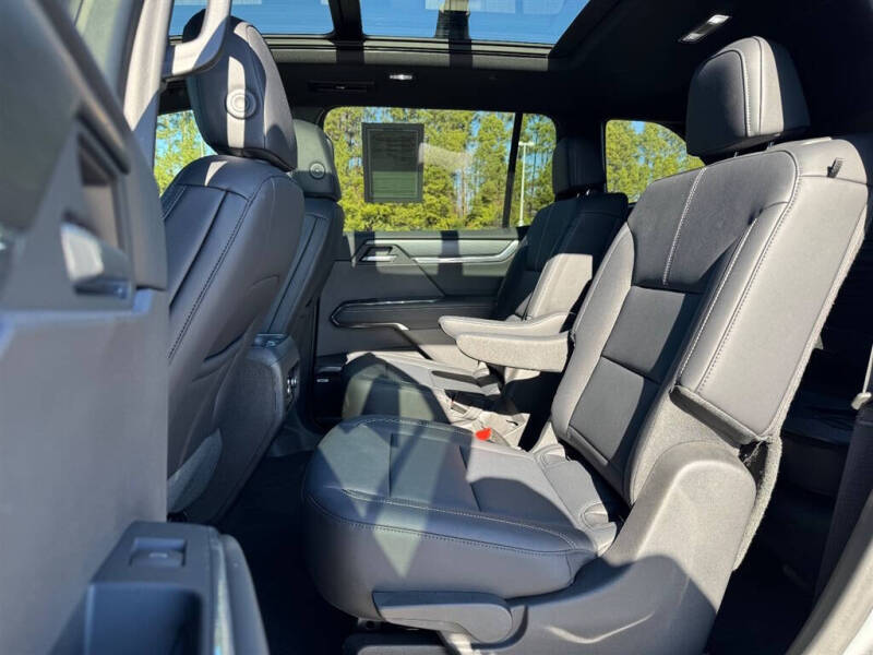 2024 GMC Acadia Elevation