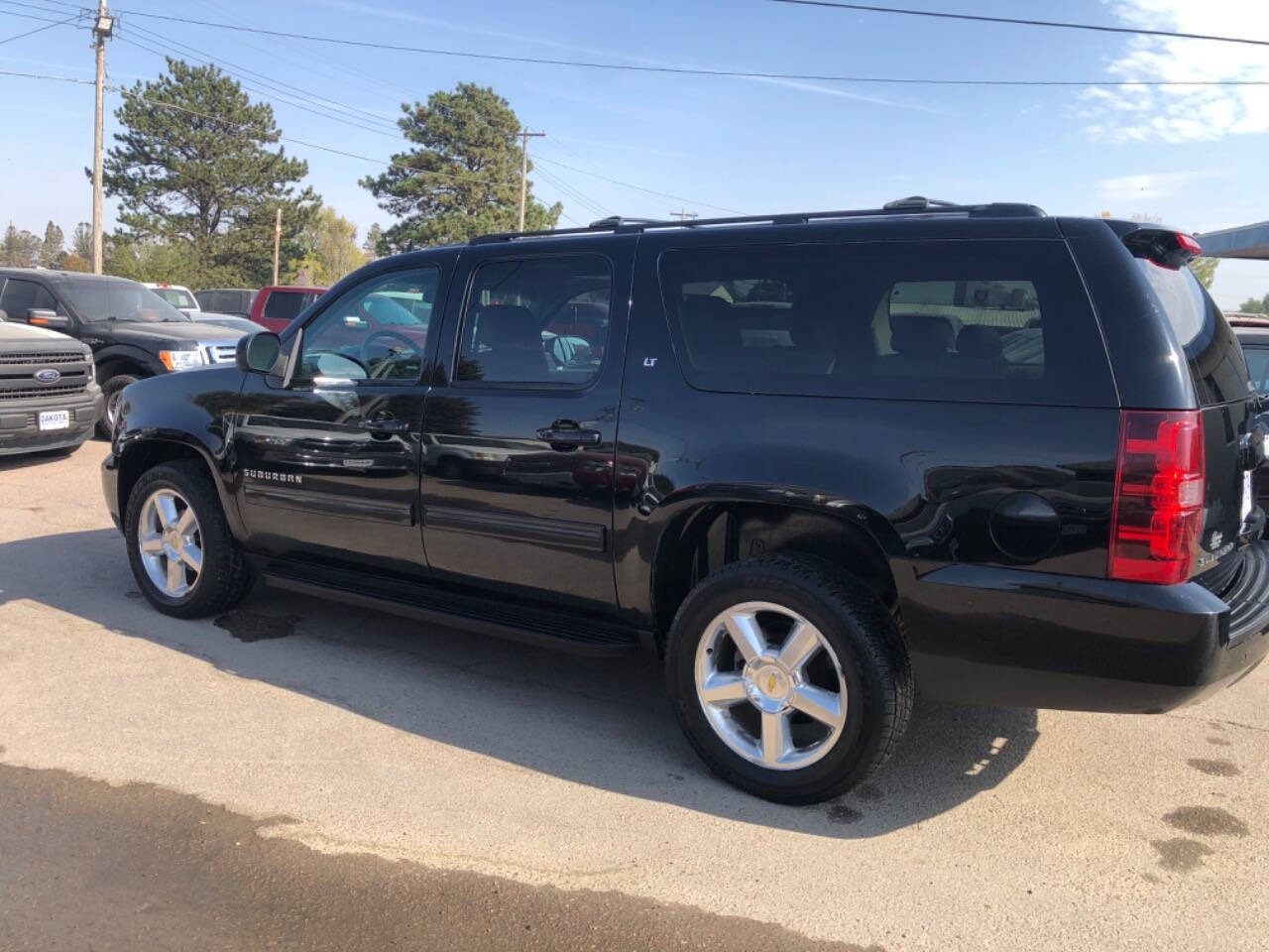 2014 Chevrolet Suburban for sale at Dakota Auto Inc in Dakota City, NE