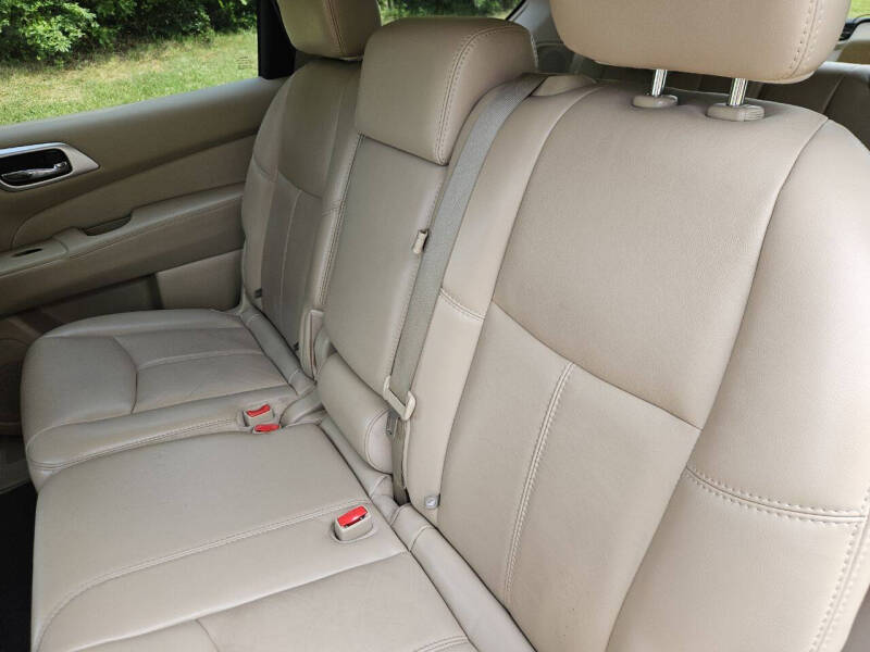 2015 Nissan Pathfinder SL
