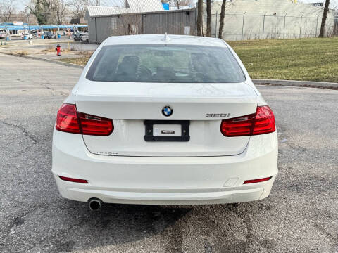 2015 BMW 3 Series 320i