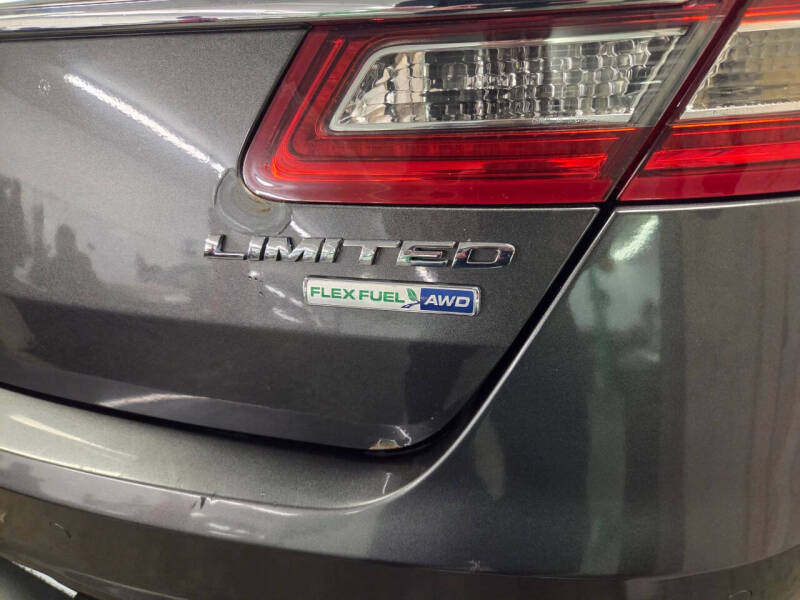 2016 Ford Taurus Limited