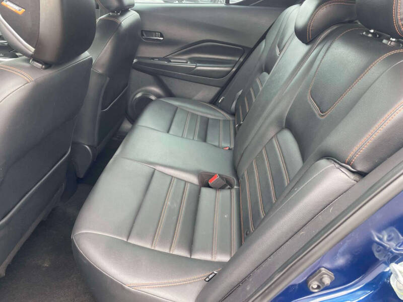 2020 Nissan Kicks SR
