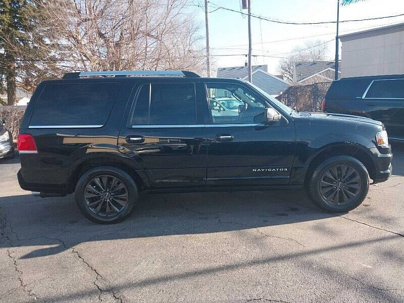 2017 Lincoln Navigator Select