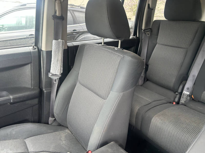 2010 Jeep Commander Sport